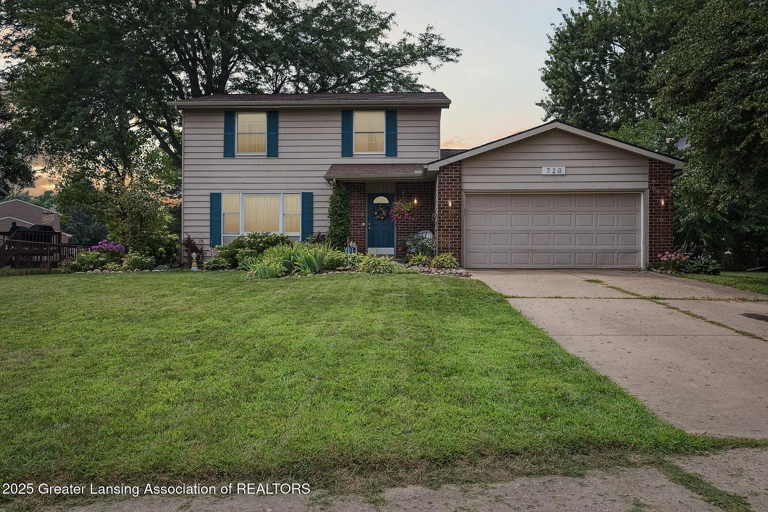 720 Westhaven Blvd photo 1
