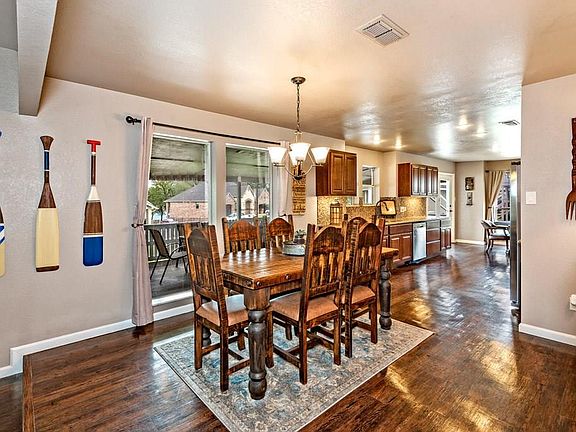 5th image of 265 Beachview Cir