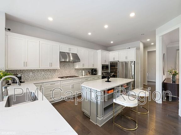 2nd image of 5320 Camberley Ave