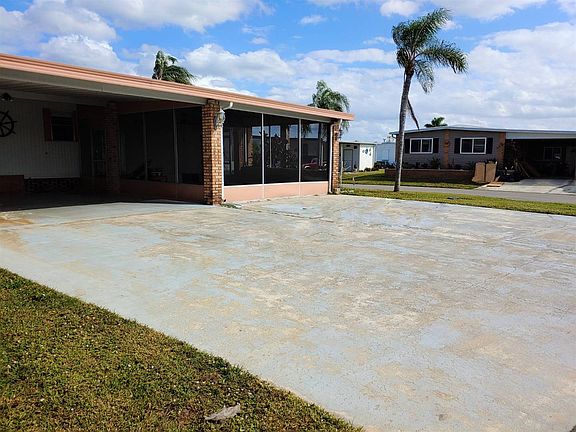 2nd image of 624 Plaza Del Sol