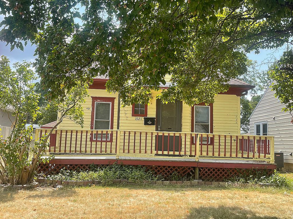 1921 Ella St, Beatrice, NE 68310 Zillow