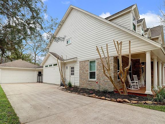 2 car detached garage