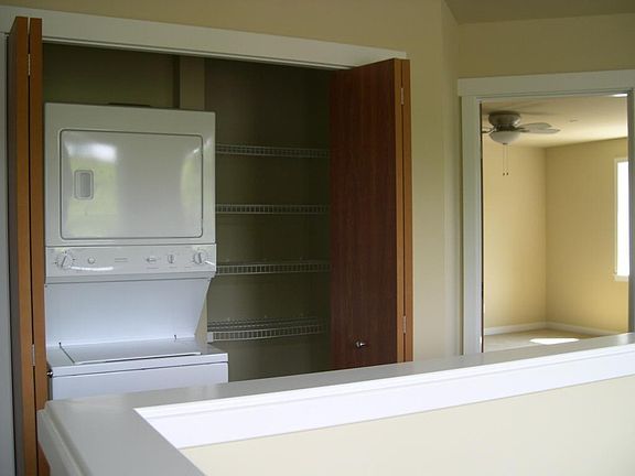 3rd image of 23620 SE 48th St Unit 2D