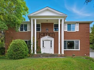 8983 Highland Dr #N, Brecksville, OH 44141