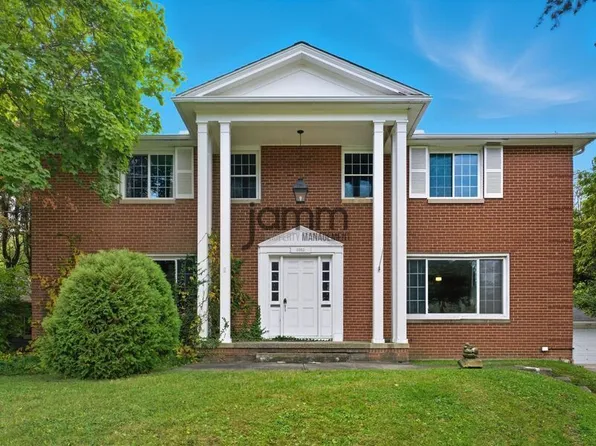 8983 Highland Dr, Brecksville, OH