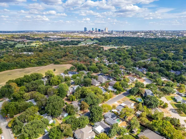 720 Northwood Rd, Fort Worth, TX 76107