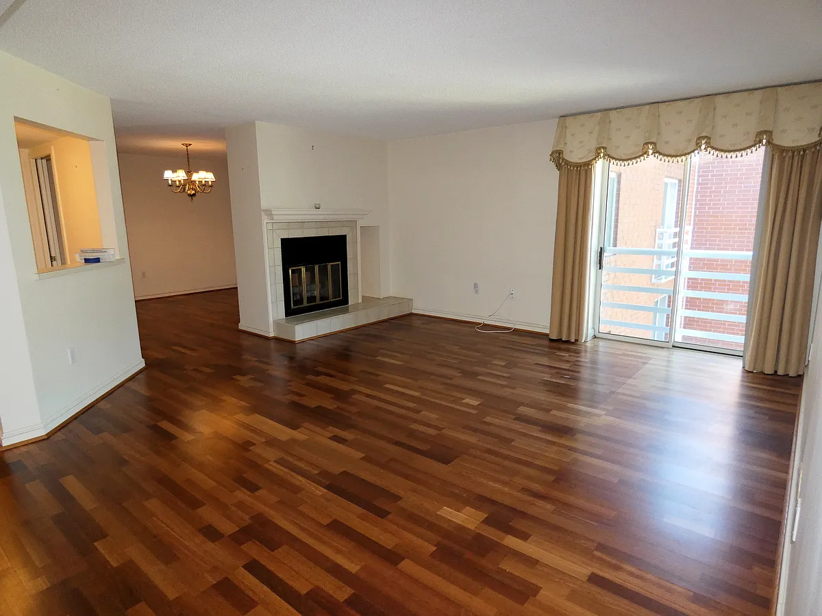 Building Photo - 380 Place Ln #380