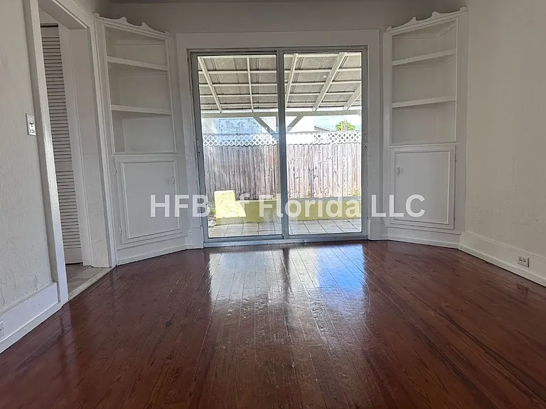 655 Old Dixie Hwy — Photo 8