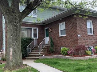 724 Humboldt St, Secaucus, NJ 07094