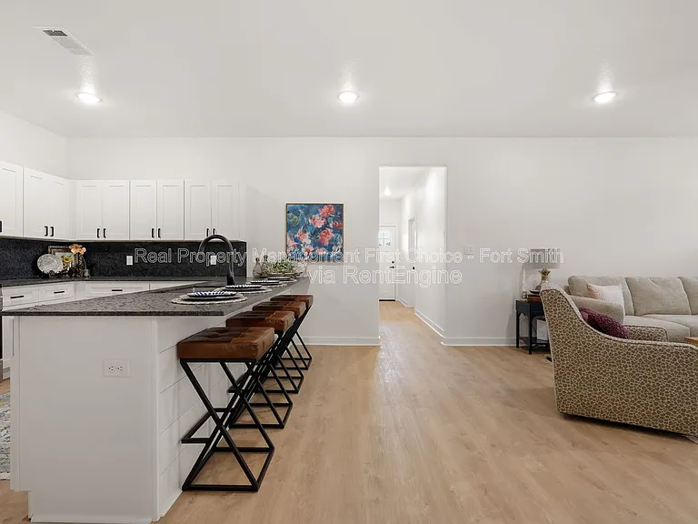 8724 Cantera Dr #B — Photo 7