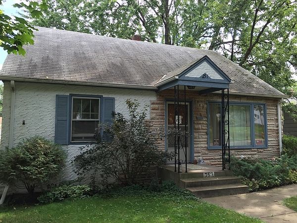 1st image of 251 14th Ave S