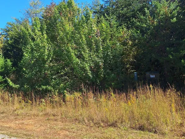 25 Planters Row Rd, Iron Station, NC 28080