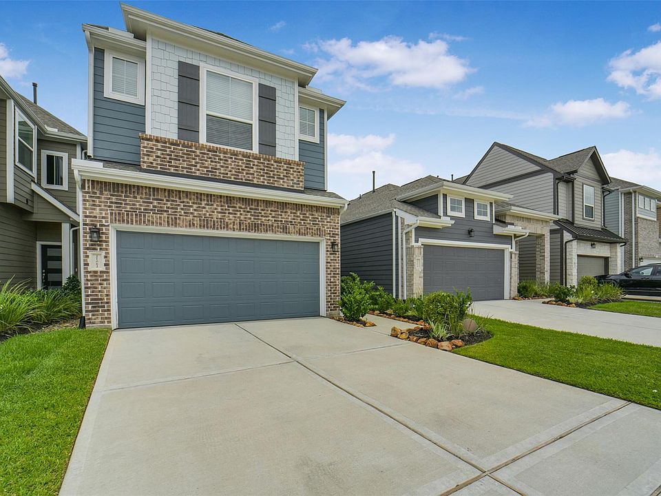 1st image of 21062 Garden Palm Dr