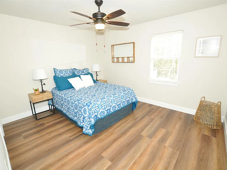 2655 Fountain View St #3 — Photo 15