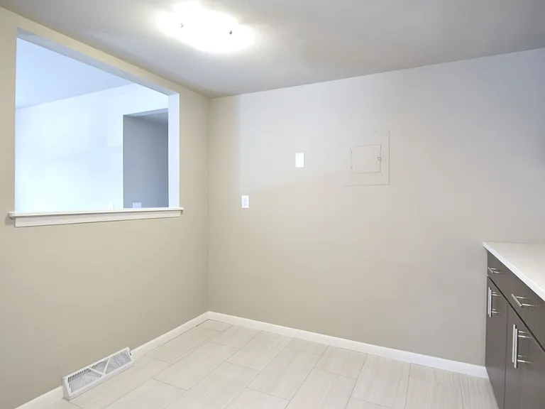 Woodland Reserve Apartments — Photo 54