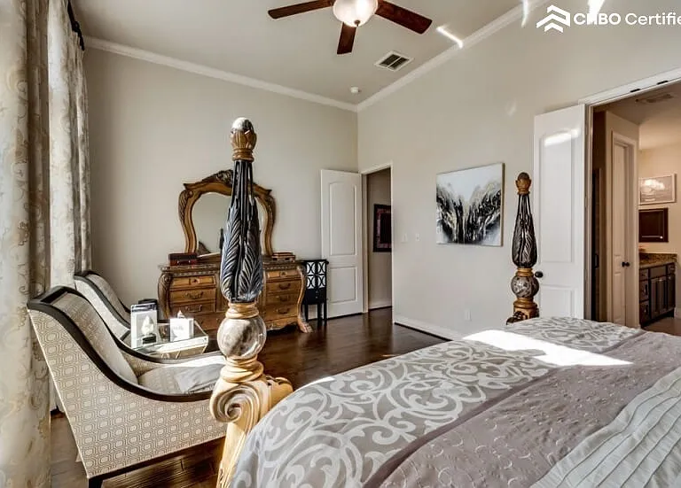 3830 Desert Springs Ln — Photo 17
