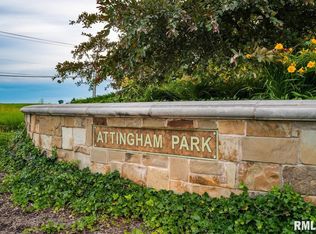 10427 N Attingham Park, Peoria, IL 61615