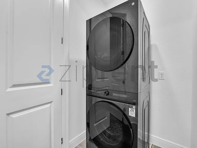 10382 Marconi Ave — Photo 27