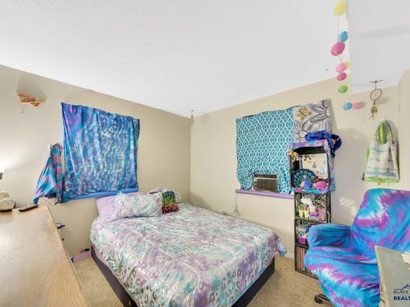 rapid-city-south-dakota-218888851 picture