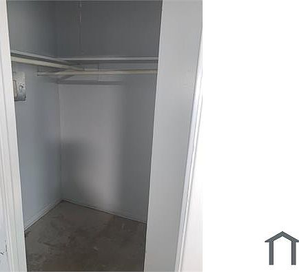4th image of 404 N 16th St #8