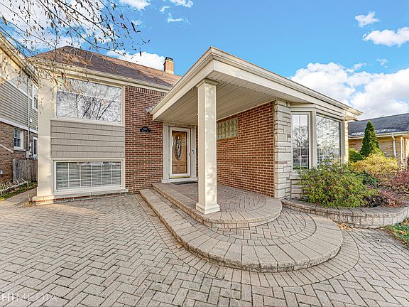 4th image of 8251 Kolmar Ave
