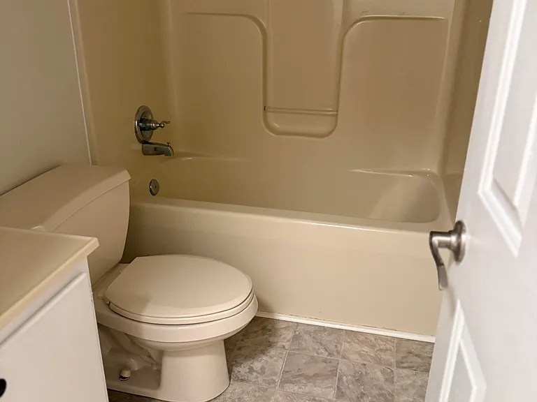 3973 Huntington Ct — Photo 4