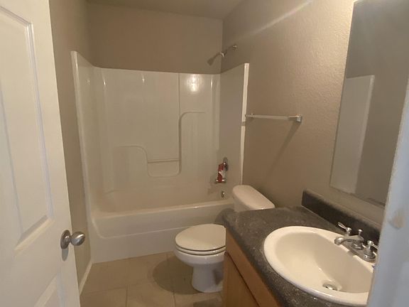 4th image of 1806 Forest Oaks Dr