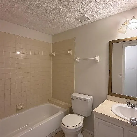 4911 Silver Oaks Vlg #F — Photo 19