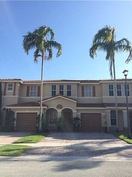 1st image of 190 Riverwalk Cir
