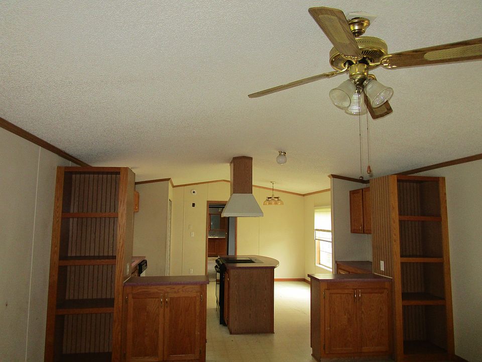 2nd image of 125 Delaware Cir