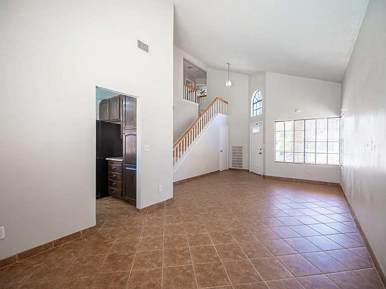 7660 Kalmalii Ave — Photo 6