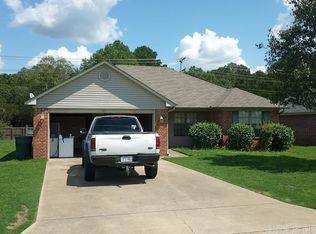 1420 Huebner St, Conway, AR 72032