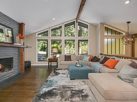 5th image of 22023 SE 33rd St
