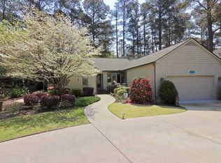 160 Lost Tree Rd, Pinehurst, NC 28374