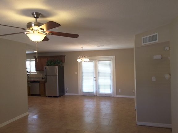 3rd image of 1511 E Enid Ave