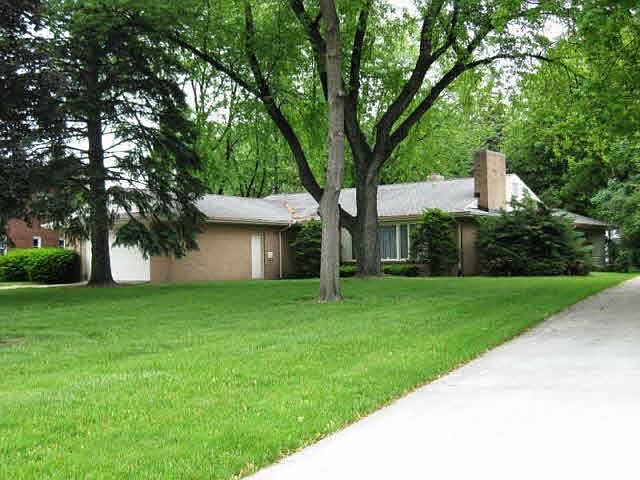 1st image of 5 Davis Dr