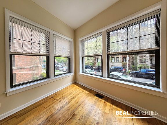 4th image of 664 W Cornelia Ave #17