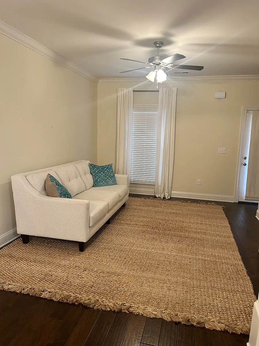 Building Photo - 446 Walker Cir #1