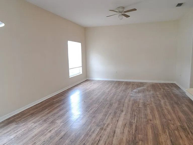 41 Rickenbacker Dr — Photo 3
