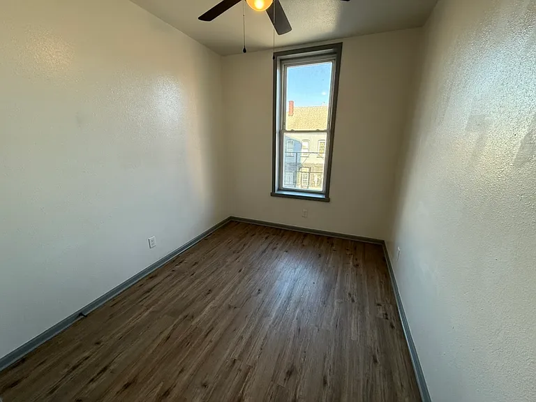 1501 Central Ave — Photo 11