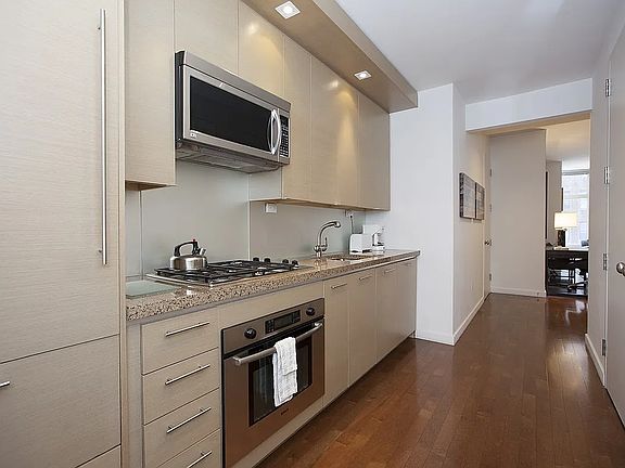 5th image of 1600 Broadway APT 7F