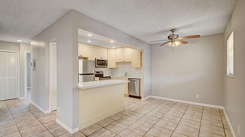 1st image of 310 S J St APT 3