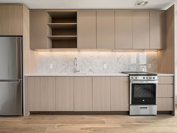 3rd image of 20 Rockwell Pl #1402