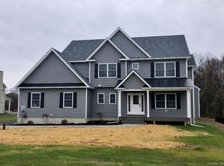 13 Le Fevre Ln, New Paltz, NY 12561