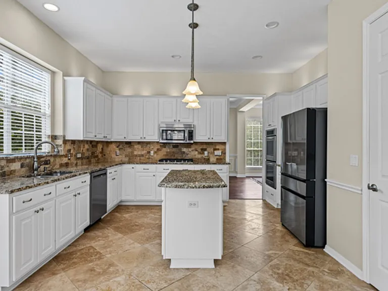 10648 Bramblecrest Dr — Photo 5