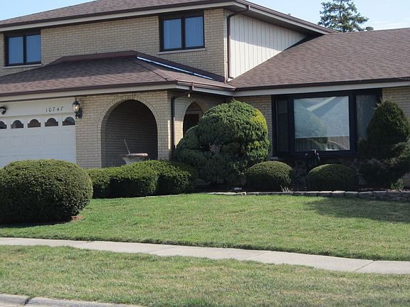 2nd image of 10747 W Olympia Cir
