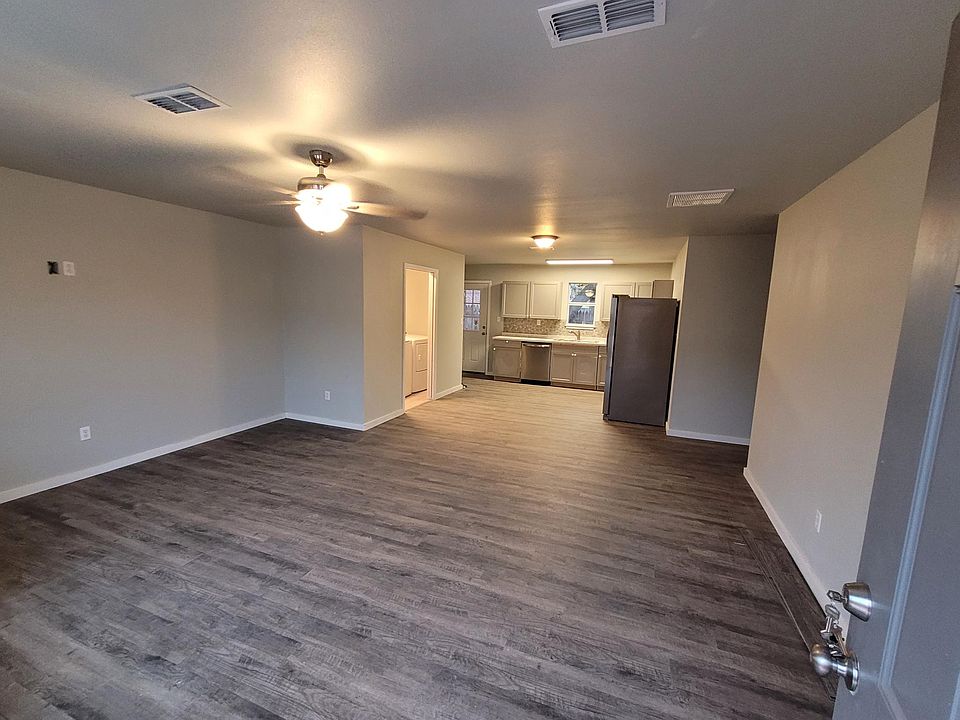 2nd image of 201 Ellwood St