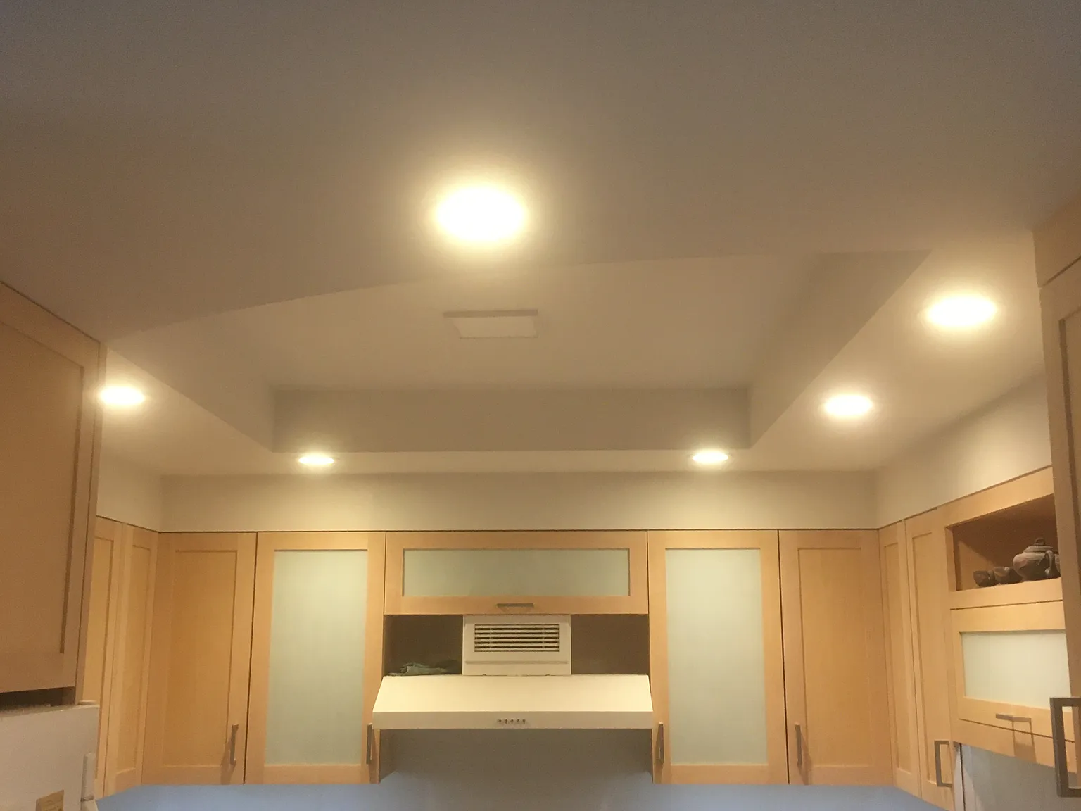 2 bed, 972 sqft, $2,400 — Photo 1