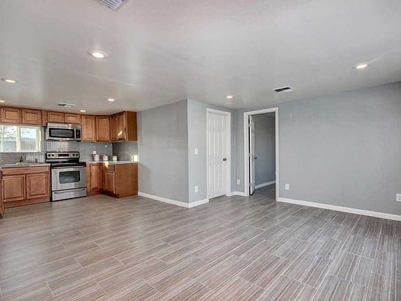 4th image of 2431 E Wier Ave