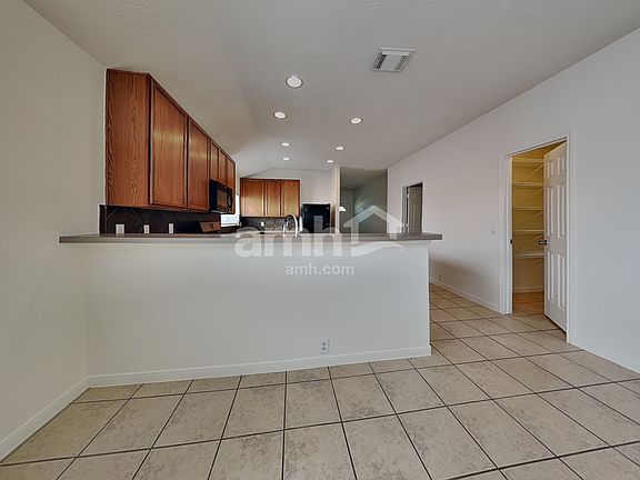 4th image of 16623 Grenada Falls Dr